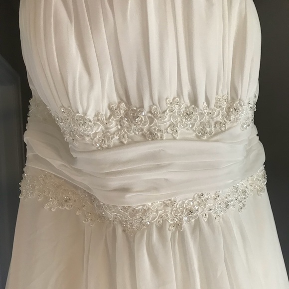 Wedding Dress - Picture 2 of 5